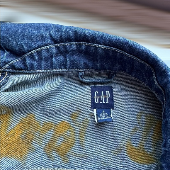 Gap denim jacket size Small EUC - Picture 3 of 5